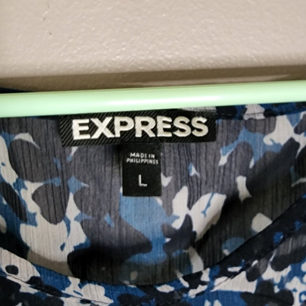 Express Abstract Print Blouse - image 4